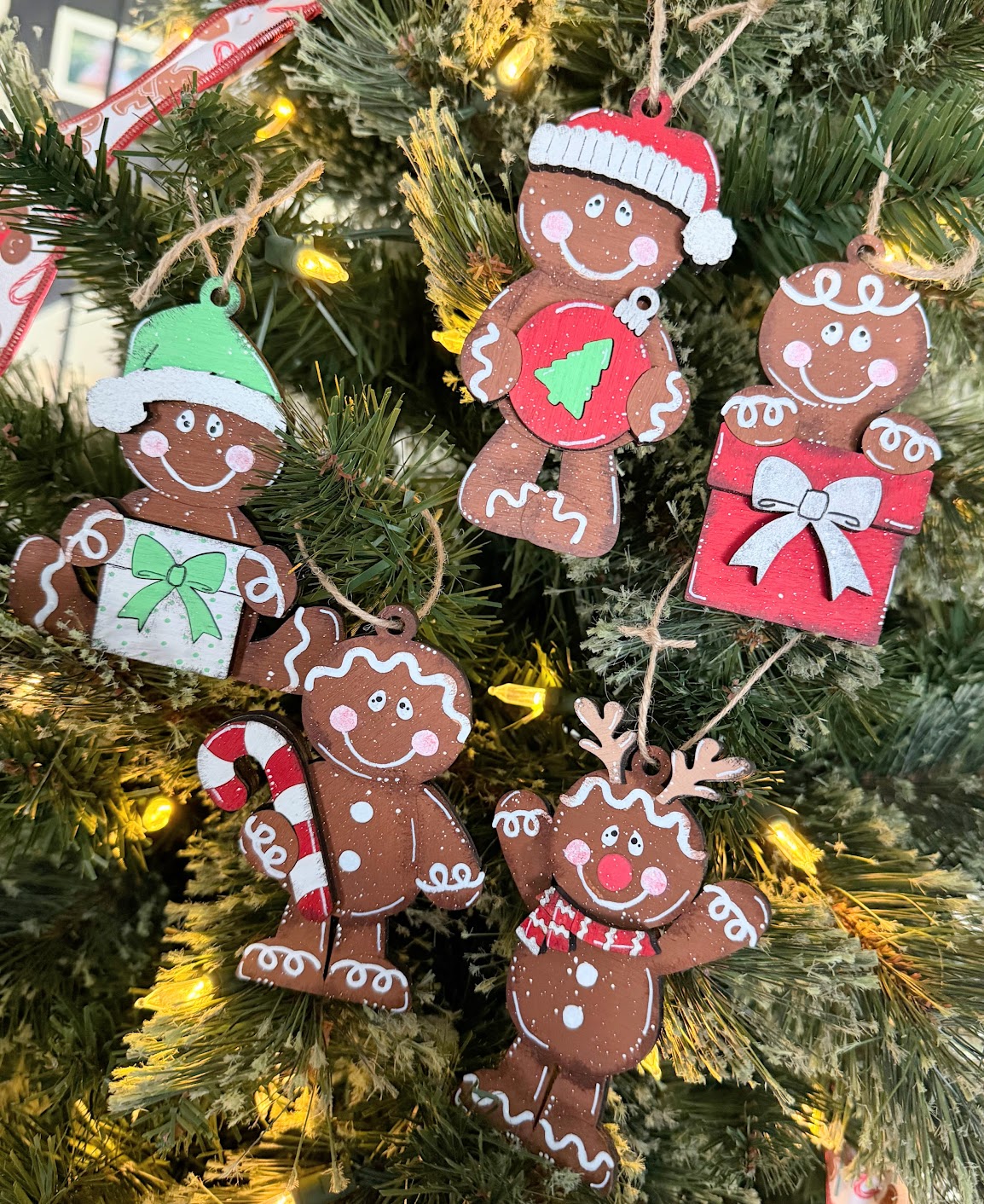 Gingerbread Friends Ornament Unfinished Kits